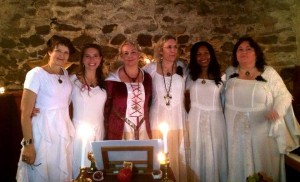  Prästinneinvigning på Hartwickska Huset!