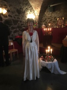  Sköna prästinnan