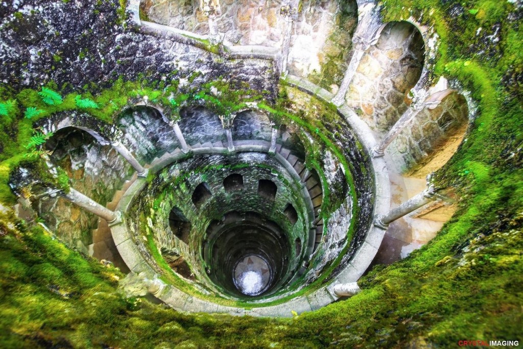  Invigningsgrottan i Sintra